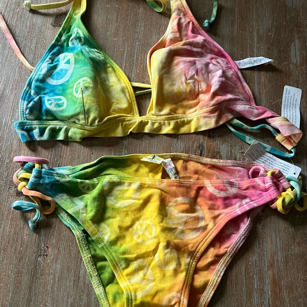 Victoria’s Secret Local Motion Tie-dye Peace Sign String Bikini, Brand New